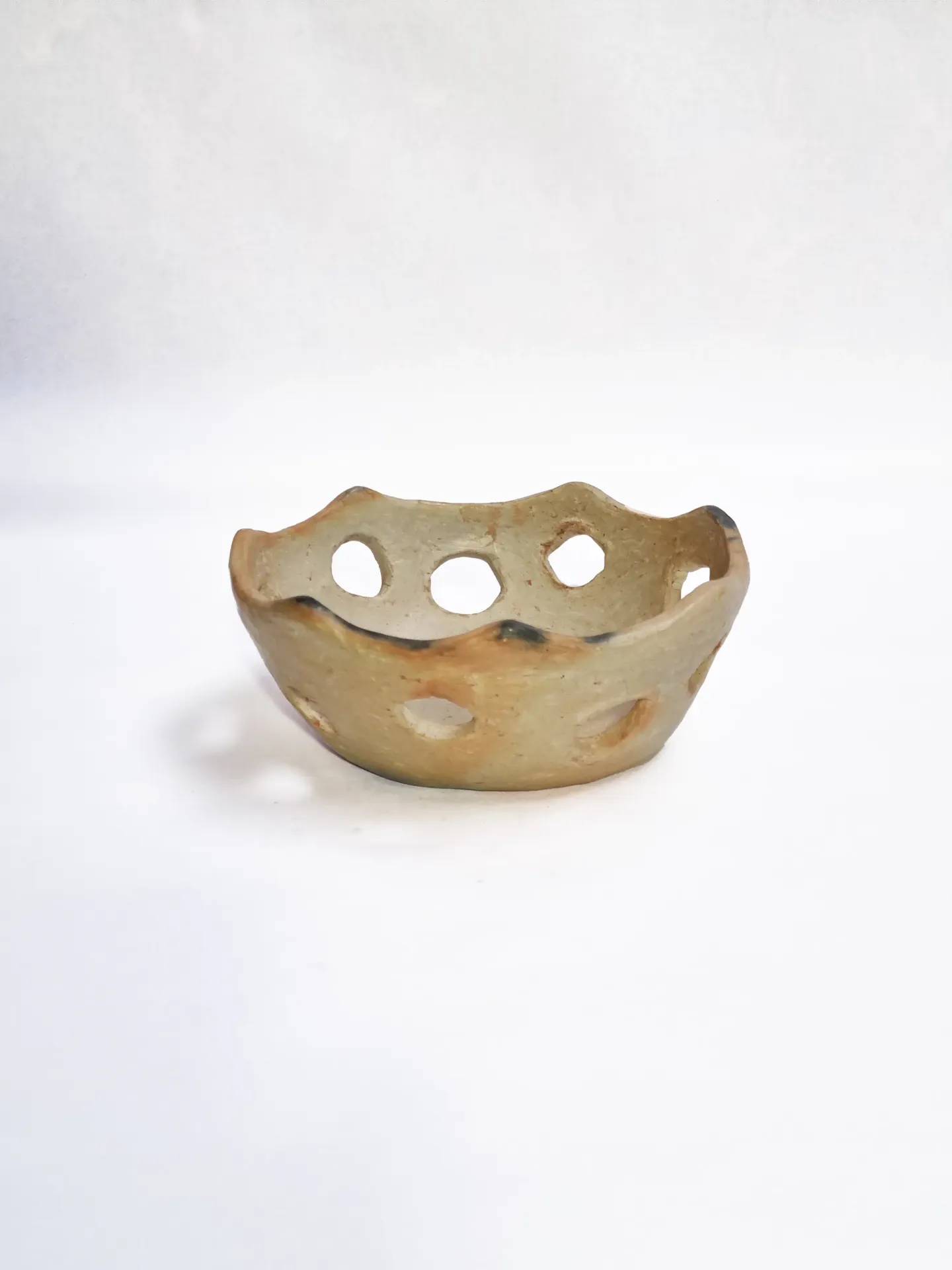 Bowl Terracotta M1 l Holes