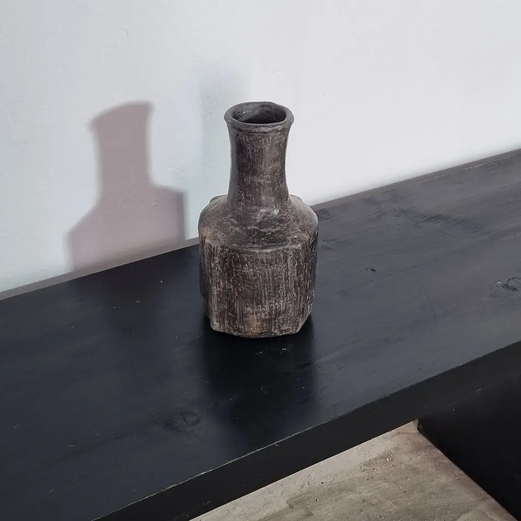 Vase Terracotta  I Leaves I 001 Black