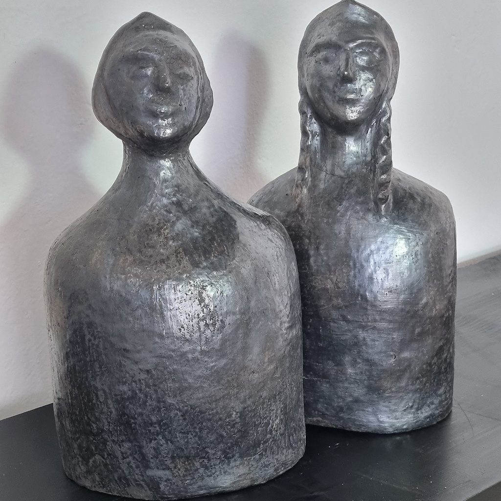 Coz Statue Terracotta I Basic I 001 Women Black S1 (Option 1)