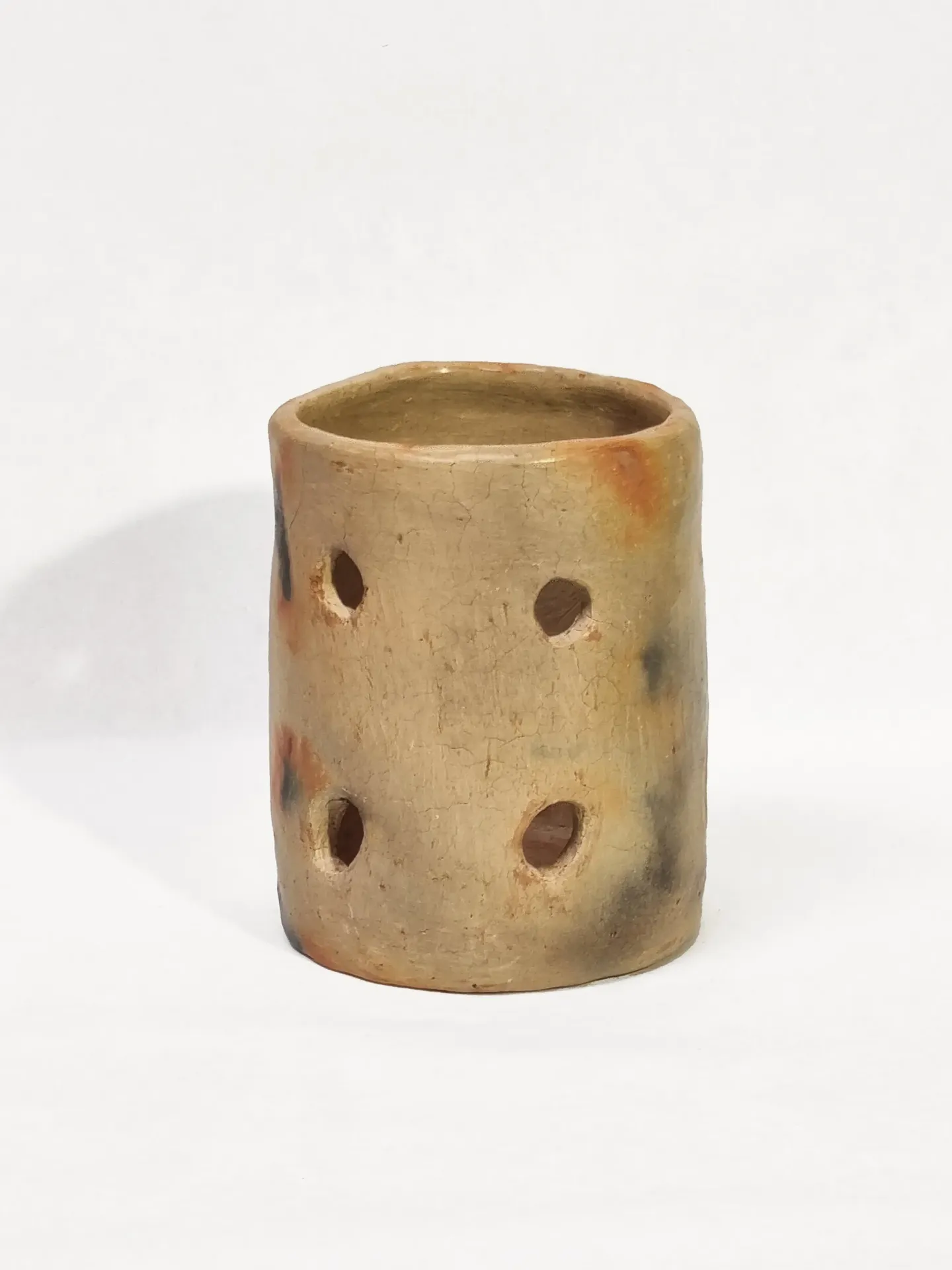 MW Pot Terracotta l Pierced I 001 S4 Clay